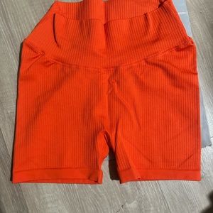 Balance Athletica Women’s Size Small High Waisted Ribbed shorts